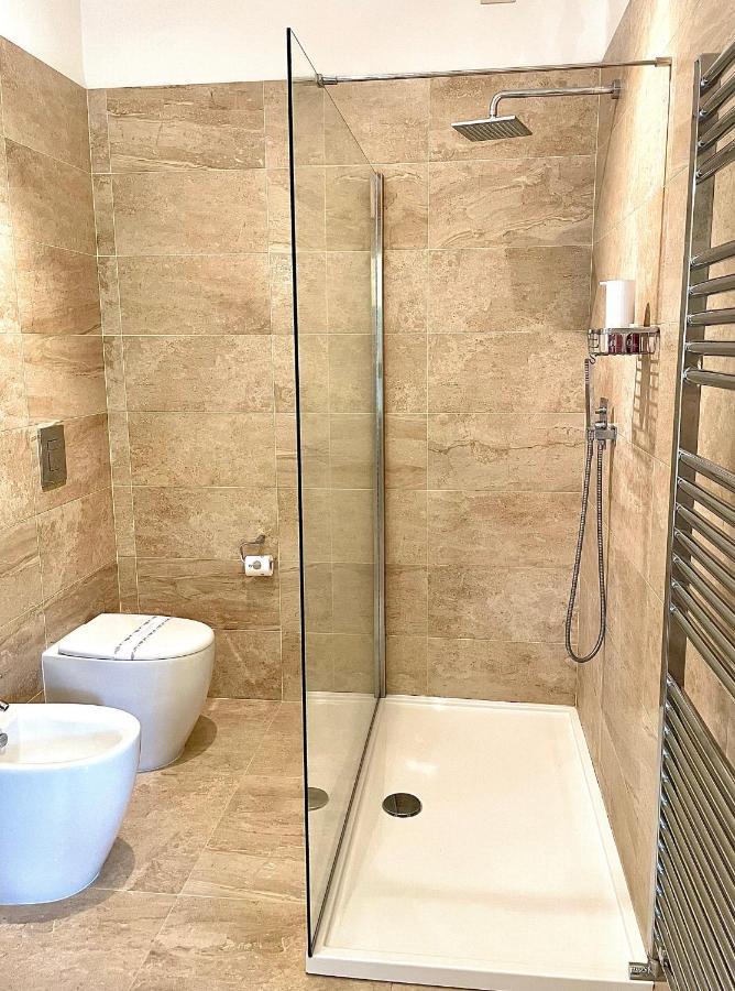Al Poggio - Luxury Rooms カポテッラ エクステリア 写真