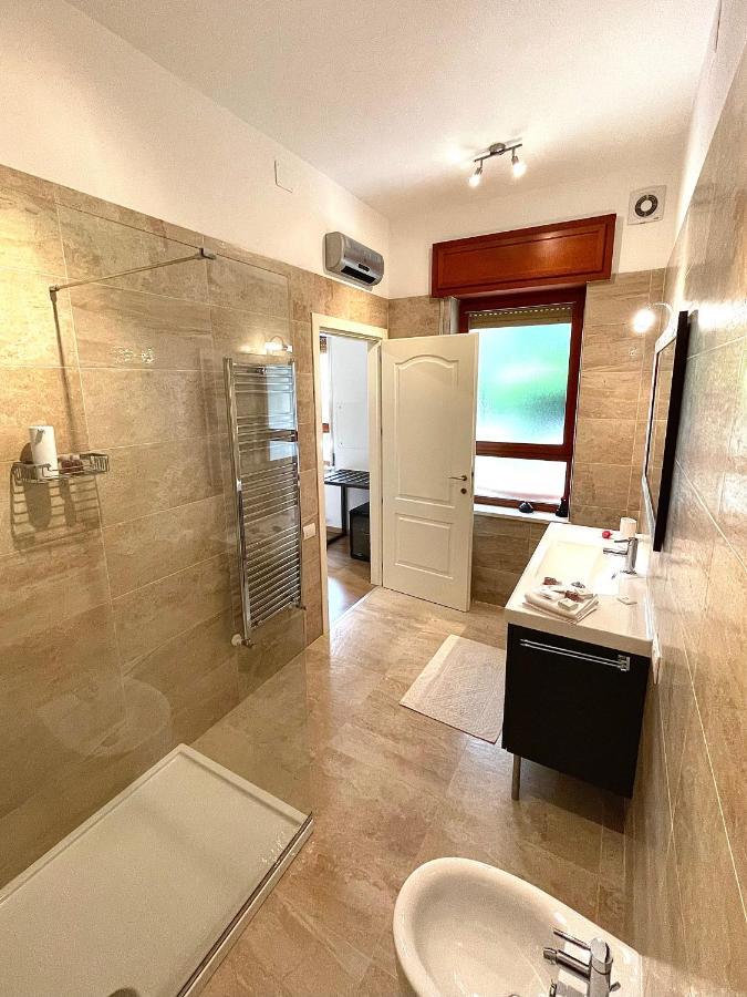 Al Poggio - Luxury Rooms カポテッラ エクステリア 写真