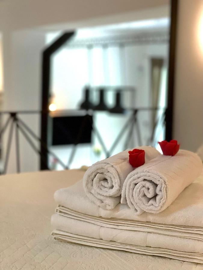 Al Poggio - Luxury Rooms カポテッラ エクステリア 写真